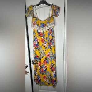 Cold Shoulder Maxi Dress -XXL